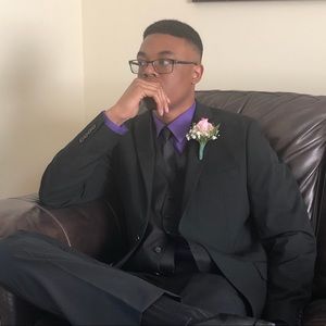 Meet your Posher, Christian